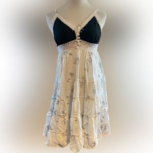 Kirat Dress (XS-S??)